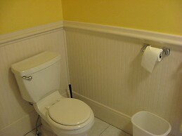 Bayberry House Bed & Breakfast