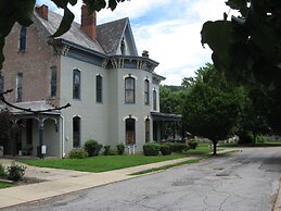 Bayberry House Bed & Breakfast