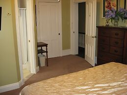 Bayberry House Bed & Breakfast