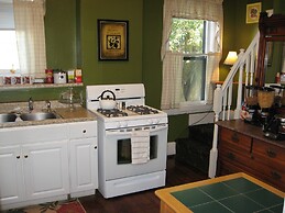 Bayberry House Bed & Breakfast