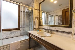 Acra Hotel - Special Class