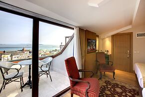 Acra Hotel - Special Class