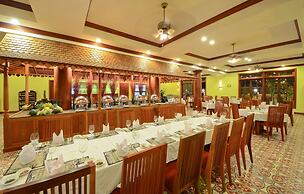 The Suite By Royal Crown Hotel