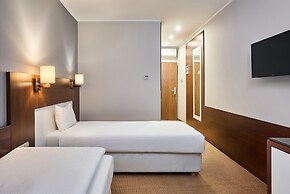 DeSilva Inn Katowice Airport
