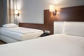 DeSilva Inn Katowice Airport