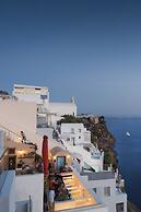 Pearl on the Cliff Hotel & Suites