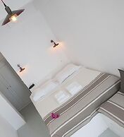 Pearl on the Cliff Hotel & Suites