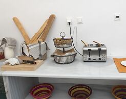 Pearl on the Cliff Hotel & Suites