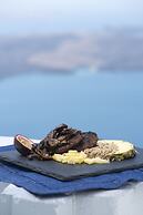 Pearl on the Cliff Hotel & Suites