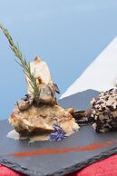 Pearl on the Cliff Hotel & Suites