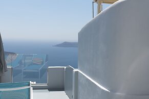 Pearl on the Cliff Hotel & Suites