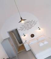 Pearl on the Cliff Hotel & Suites