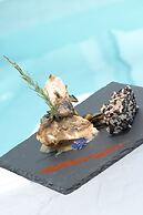 Pearl on the Cliff Hotel & Suites