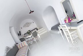 Pearl on the Cliff Hotel & Suites