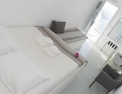 Pearl on the Cliff Hotel & Suites