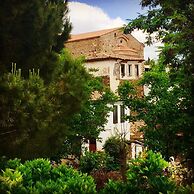 Terrace Houses Sirince - Fig, Olive Clockmakers and Grapevine
