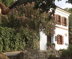 Terrace Houses Sirince - Fig, Olive Clockmakers and Grapevine