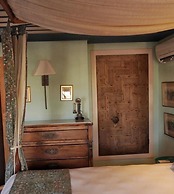 Terrace Houses Sirince - Fig, Olive Clockmakers and Grapevine