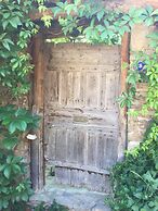 Terrace Houses Sirince - Fig, Olive Clockmakers and Grapevine