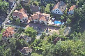 Hullám Villa