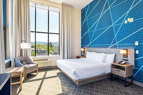 Comfort Suites Kelowna