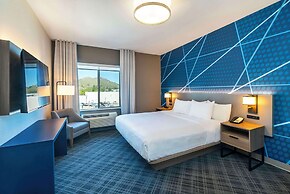 Comfort Suites Kelowna