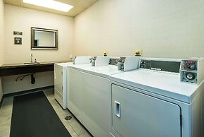 Comfort Suites Kelowna