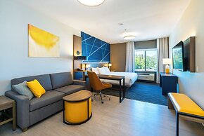 Comfort Suites Kelowna