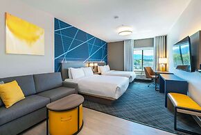 Comfort Suites Kelowna