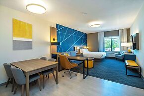 Comfort Suites Kelowna