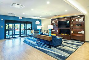 Comfort Suites Kelowna