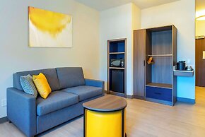 Comfort Suites Kelowna