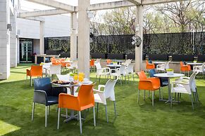 Hotel Tach Madrid Airport