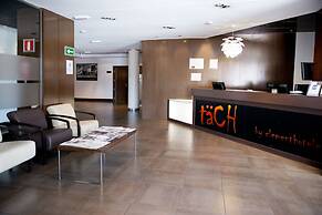 Hotel Tach Madrid Airport