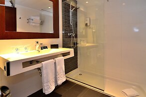 Hotel Tach Madrid Airport