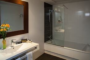 Hotel Tach Madrid Airport