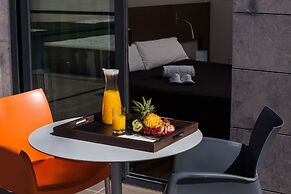Hotel Tach Madrid Airport