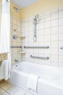 Fairfield Inn & Suites South Boston