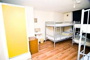 Kensal Green Backpackers 1