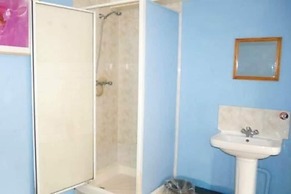 Kensal Green Backpackers 1