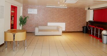 Kensal Green Backpackers 1