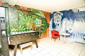 Kensal Green Backpackers 1