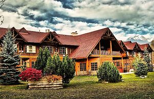 Glacier House Resort