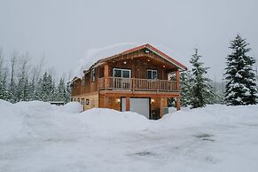 Glacier House Resort