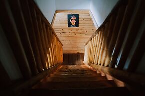 Glacier House Resort