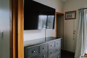 Glacier House Resort