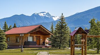 Glacier House Resort