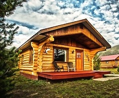 Glacier House Resort