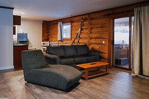 Glacier House Resort