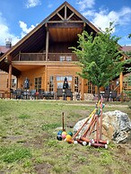 Glacier House Resort